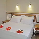 Beyaz Ev Bed & Breakfast 4*