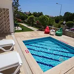 Bed & Breakfast Beyaz Ev 4*