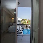 Beyaz Ev Bed & Breakfast 4*