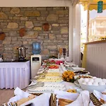 Beyaz Ev Bed & Breakfast