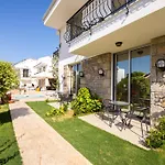 Beyaz Ev Bed & Breakfast Datca