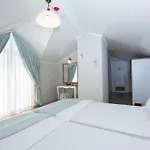 Beyaz Ev Bed & Breakfast