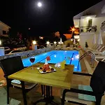 Beyaz Ev Bed & Breakfast 4*