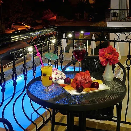 Beyaz Ev Bed & Breakfast Datca